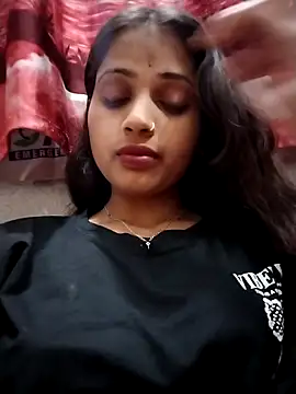 Snapshot of samayra1144 chatting on February 22, 6:17 pm samayra1144 online show from February 22, 6:17 pm