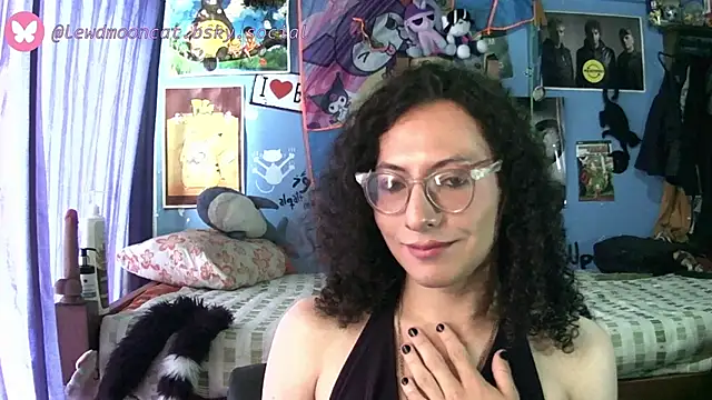 lewd mooncat online show from May 15, 6:26 pm