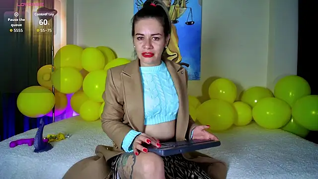 oriana thomson01 online show from May 16, 4:20 am