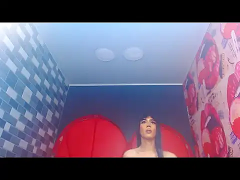 Snapshot of charlottxjuless chatting on February 18, 2:35 pm charlottxjuless online show from February 18, 2:35 pm