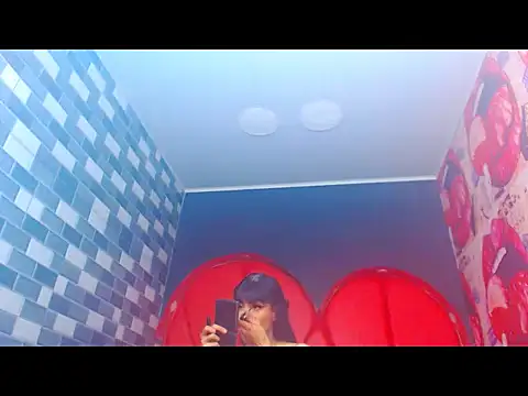 Snapshot of charlottxjuless chatting on February 19, 2:02 pm charlottxjuless online show from February 19, 2:02 pm