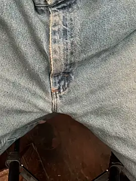 Snapshot of Outdoorsman13 chatting on February 20, 6:41 pm Outdoorsman13 online show from February 20, 6:41 pm