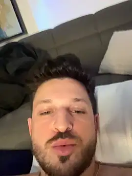 Snapshot of rafapradodxb chatting on February 17, 3:25 am rafapradodxb online show from February 17, 3:25 am