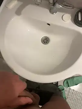 Snapshot of Mami342134 chatting on March 23, 10:36 pm Mami342134 online show from March 23, 10:36 pm