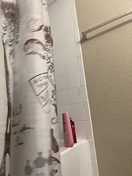 Snapshot of ShortcakeMochaa chatting on March 1, 8:49 am ShortcakeMochaa online show from March 1, 8:49 am