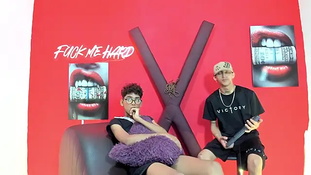 BOYS PLAY online show from March 21, 8:19 am