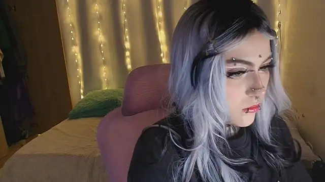 maliciaXpoison online show from February 24, 6:33 am