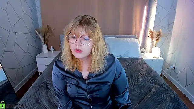 luna c0ra online show from February 22, 1:07 am