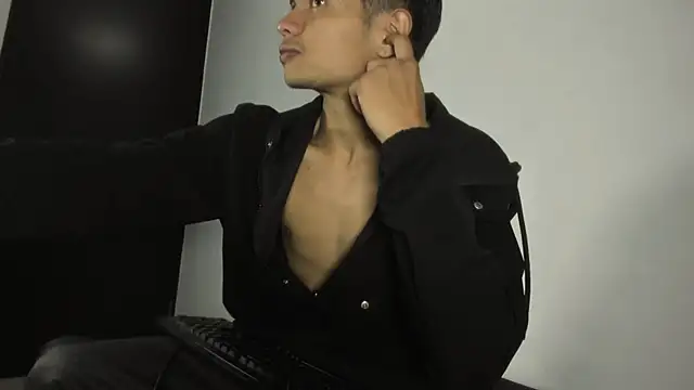 ClemontRosse online show from February 27, 6:57 am