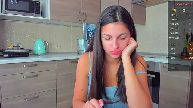 Snapshot of AngelGabe chatting on February 25, 10:03 am AngelGabe online show from February 25, 10:03 am