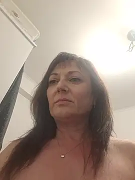 Snapshot of SaraGina chatting on April 24, 8:44 pm SaraGina online show from April 24, 8:44 pm