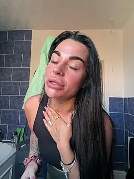 Darkfantisyx online show from April 17, 4:10 pm