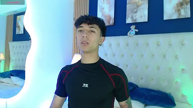 Aiden Rivers  online show from April 17, 1:25 pm