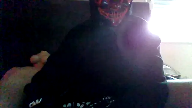 Blackklu online show from March 31, 3:34 pm