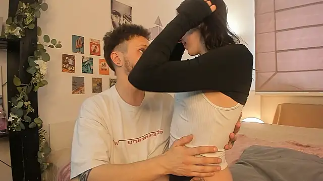 Snapshot of TogetherMode chatting on February 18, 12:34 pm TogetherMode online show from February 18, 12:34 pm