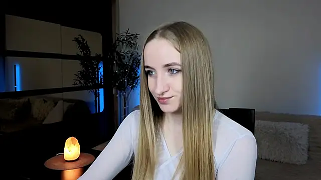 Oxy Foxie online show from May 25, 8:48 pm