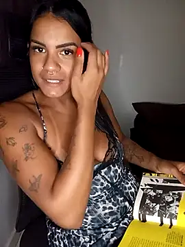 Snapshot of vallgata chatting on February 24, 12:52 am vallgata online show from February 24, 12:52 am