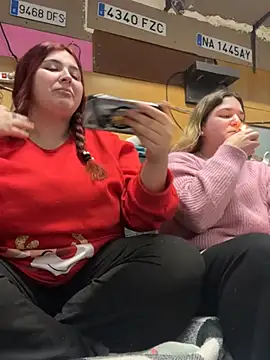 Sandragll online show from March 6, 8:05 pm