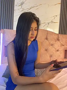 Snapshot of Aylin_fire chatting on February 18, 7:10 pm Aylin fire online show from February 18, 7:10 pm