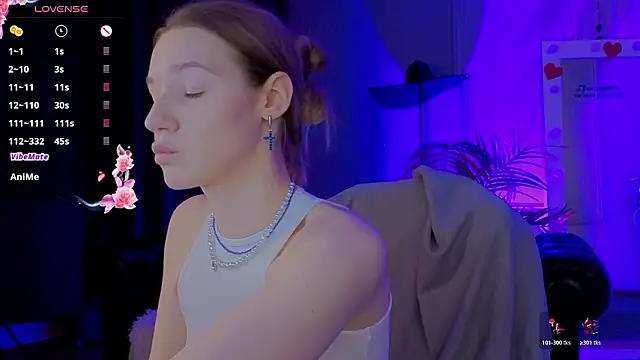 Vanessa  Lui online show from February 25, 3:43 pm