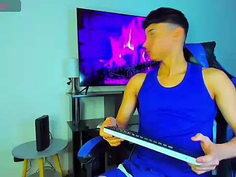 Lyam Russo online show from March 23, 8:40 am