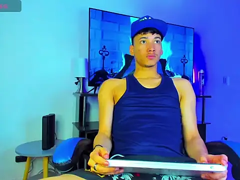 Lyam Russo online show from March 24, 4:28 am