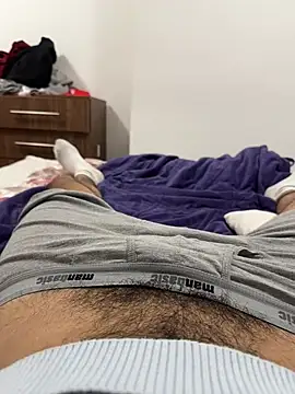 Snapshot of idhemo chatting on February 19, 7:10 pm idhemo online show from February 19, 7:10 pm