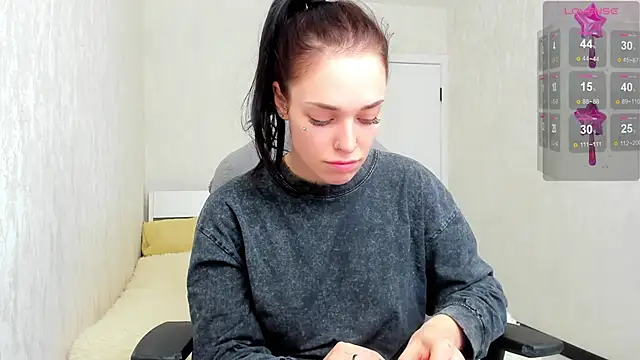 milkbrownn online show from February 20, 6:26 am