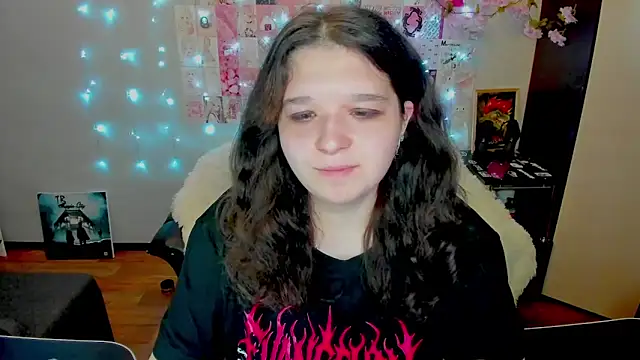 Snapshot of Kate_Acid chatting on June 6, 11:31 pm Kate Acid online show from June 6, 11:31 pm