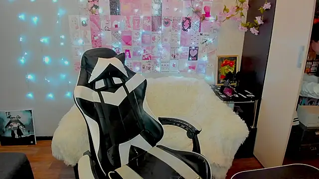 Snapshot of Kate_Acid chatting on June 11, 3:04 am Kate Acid online show from June 11, 3:04 am