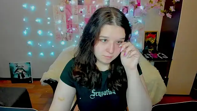 Snapshot of Kate_Acid chatting on June 13, 11:46 pm Kate Acid online show from June 13, 11:46 pm