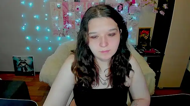 Snapshot of Kate_Acid chatting on June 20, 12:14 am Kate Acid online show from June 20, 12:14 am