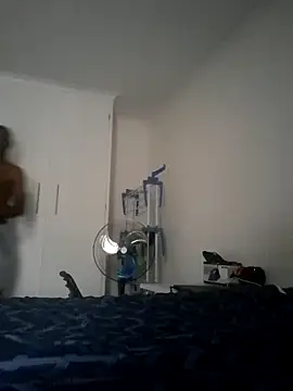 Snapshot of iwantolderwmn chatting on March 3, 5:02 am iwantolderwmn online show from March 3, 5:02 am