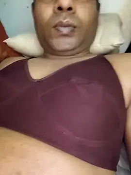 Snapshot of Amina___trans__sexy chatting on March 2, 8:21 am Amina trans sexy online show from March 2, 8:21 am