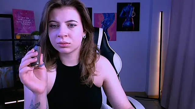 Snapshot of AdeleSkartel chatting on February 26, 3:49 am AdeleSkartel online show from February 26, 3:49 am