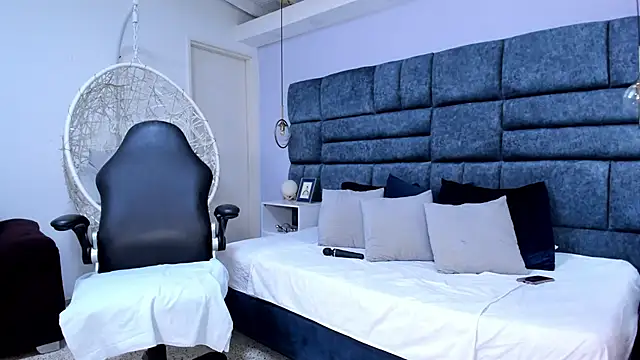 Snapshot of electraknox chatting on February 26, 5:23 pm electraknox online show from February 26, 5:23 pm