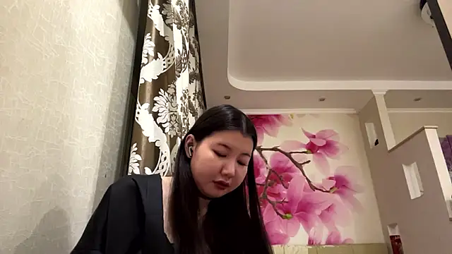 Snapshot of MaeRaads chatting on February 26, 6:51 pm MaeRaads online show from February 26, 6:51 pm