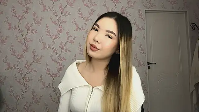 Snapshot of Elina_Mottel chatting on February 27, 7:19 am Elina Mottel online show from February 27, 7:19 am