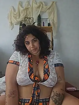 Snapshot of Deesse_luna chatting on April 28, 8:08 am Deesse luna online show from April 28, 8:08 am