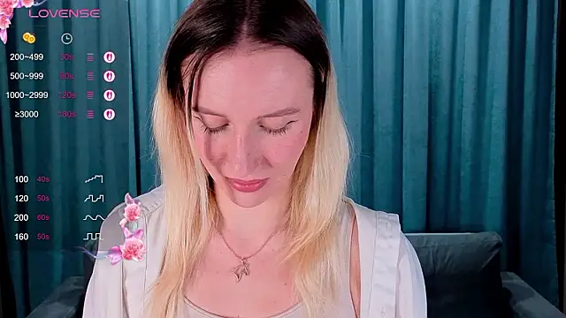 AshleyySchwartz online show from March 24, 2:11 pm