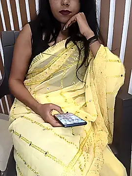 Snapshot of Cutie_babes01 chatting on February 21, 7:26 pm Cutie babes01 online show from February 21, 7:26 pm