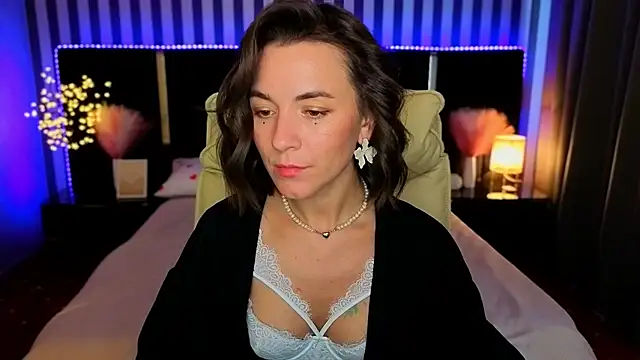 GracefulMichelle online show from April 12, 8:08 am