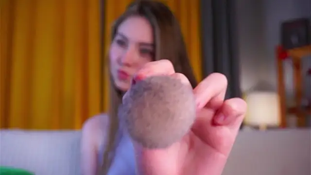 Snapshot of LorileeRuetz chatting on February 21, 1:23 pm LorileeRuetz online show from February 21, 1:23 pm