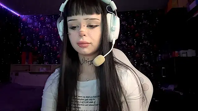 Snapshot of Luna_Sohotti chatting on February 19, 3:08 pm Luna Sohotti online show from February 19, 3:08 pm