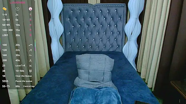 Laureen Hilton online show from February 22, 11:42 am