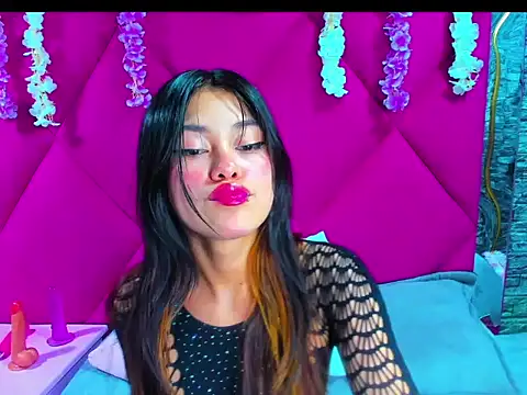 alana deivis online show from May 22, 2:51 am