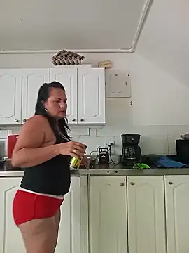 Mishell Perez online show from February 21, 7:15 pm