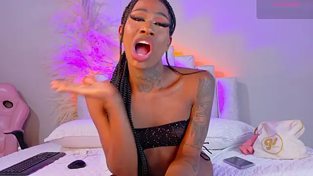 Snapshot of Sheinny_brown1 chatting on March 11, 8:26 pm Sheinny brown1 online show from March 11, 8:26 pm