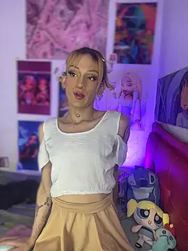 Snapshot of celeste_hell_ chatting on May 5, 11:07 am celeste hell online show from May 5, 11:07 am