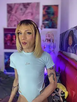 Snapshot of celeste_hell_ chatting on May 8, 9:36 am celeste hell online show from May 8, 9:36 am